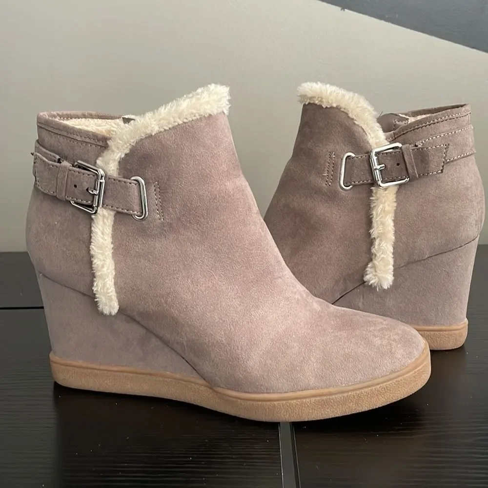 UNISA MOBII WEDGE BOOTIE, Tan, 9